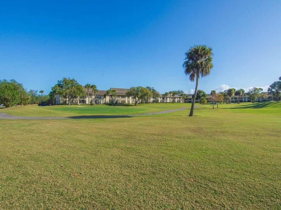 For Sale: $155,000 (2 beds, 2 baths, 1188 Square Feet)