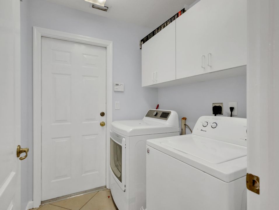 For Sale: $695,000 (4 beds, 3 baths, 2229 Square Feet)