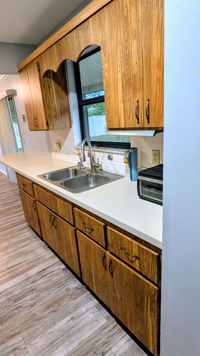 待售: $295,995 (2 贝兹, 2 浴室, 925 平方英尺)