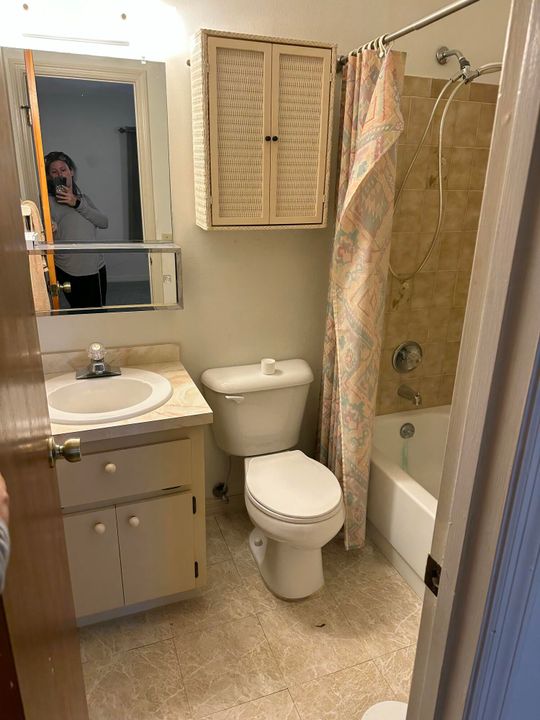 待售: $295,995 (2 贝兹, 2 浴室, 925 平方英尺)