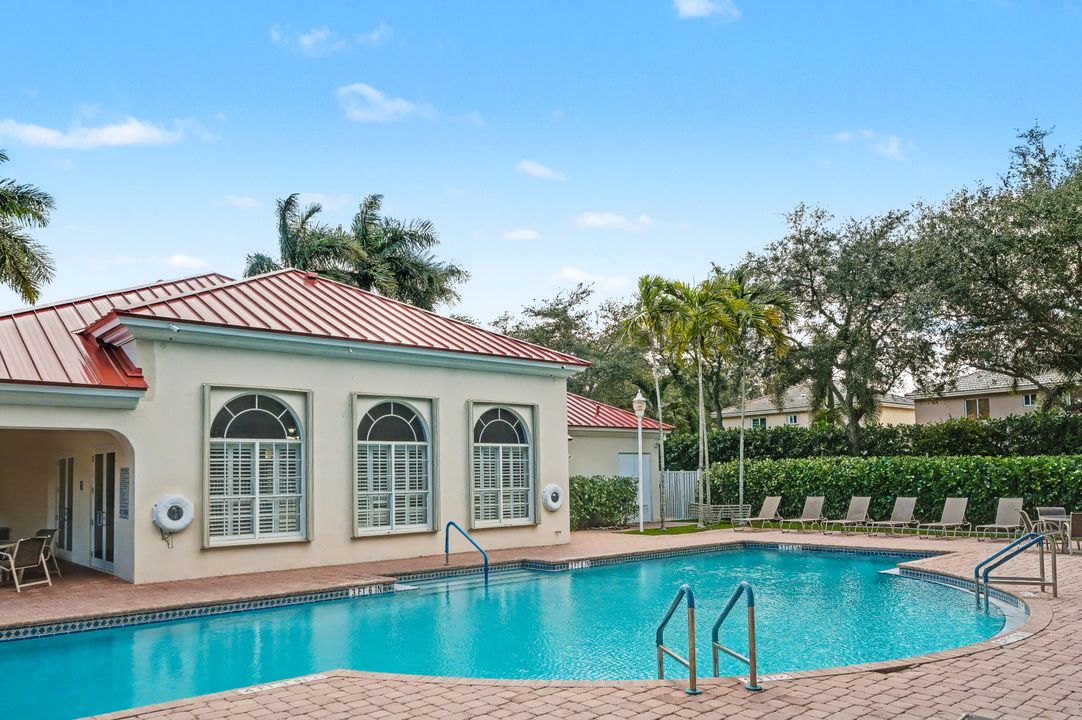 En Venta: $647,999 (4 camas, 2 baños, 1906 Pies cuadrados)