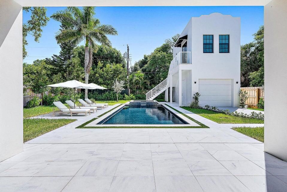 For Sale: $4,995,000 (5 beds, 4 baths, 3353 Square Feet)