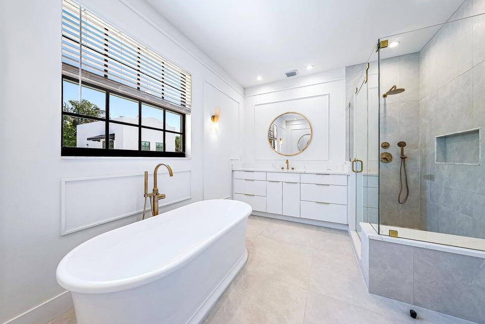 For Sale: $4,995,000 (5 beds, 4 baths, 3353 Square Feet)