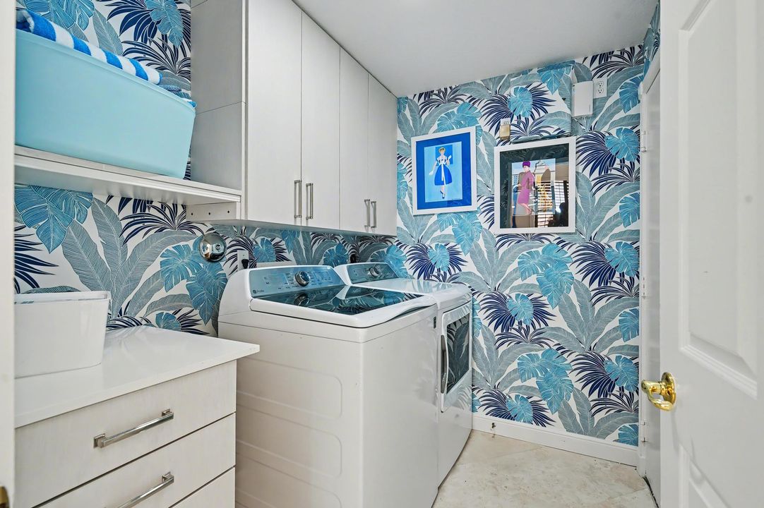 For Sale: $845,000 (3 beds, 2 baths, 2099 Square Feet)