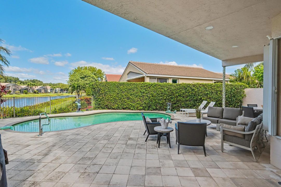 For Sale: $845,000 (3 beds, 2 baths, 2099 Square Feet)