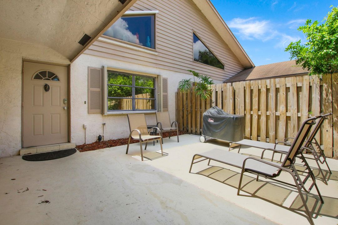 For Rent: $3,200 (3 beds, 2 baths, 1657 Square Feet)