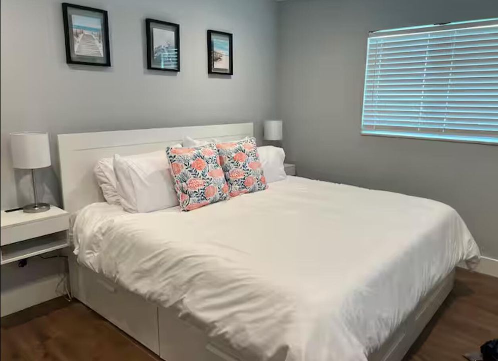 待售: $899,999 (4 贝兹, 2 浴室, 1470 平方英尺)