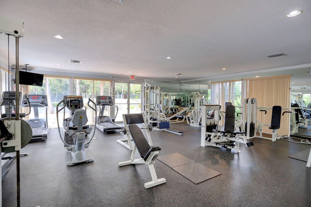 For Sale: $750,000 (4 beds, 2 baths, 2414 Square Feet)