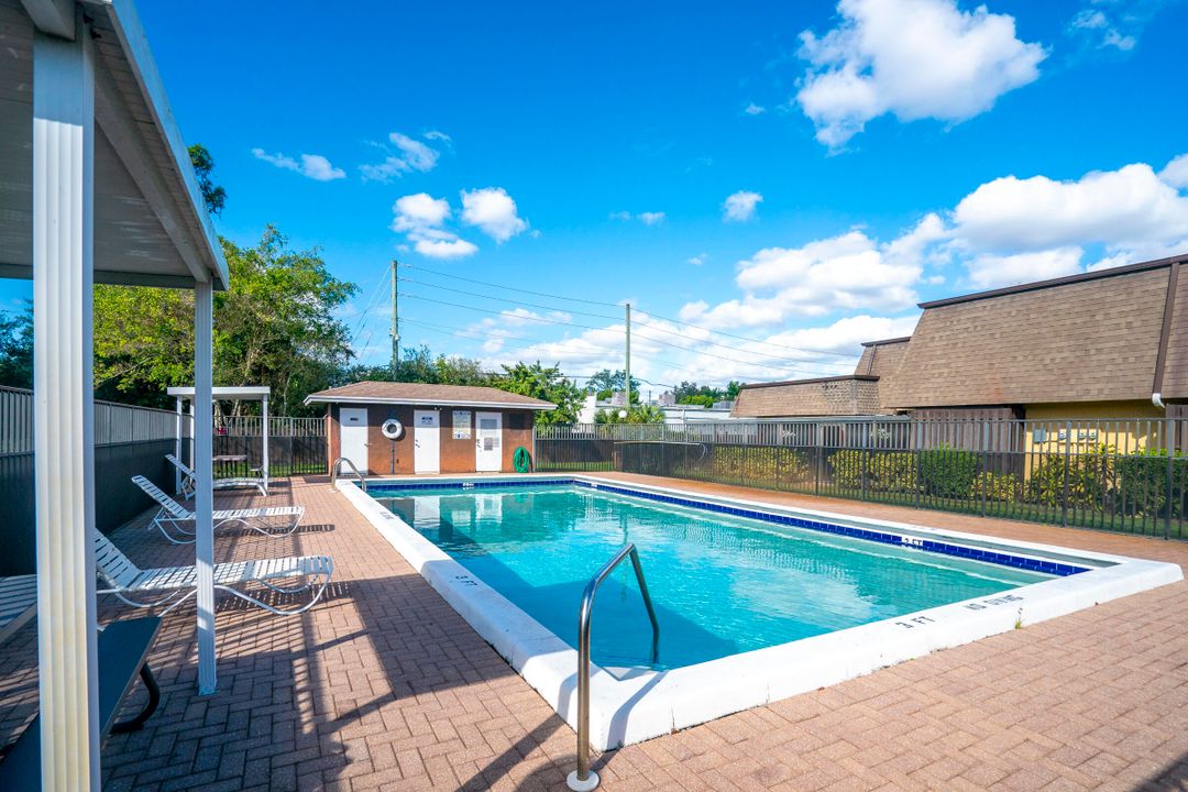 En Venta: $300,000 (2 camas, 2 baños, 1405 Pies cuadrados)