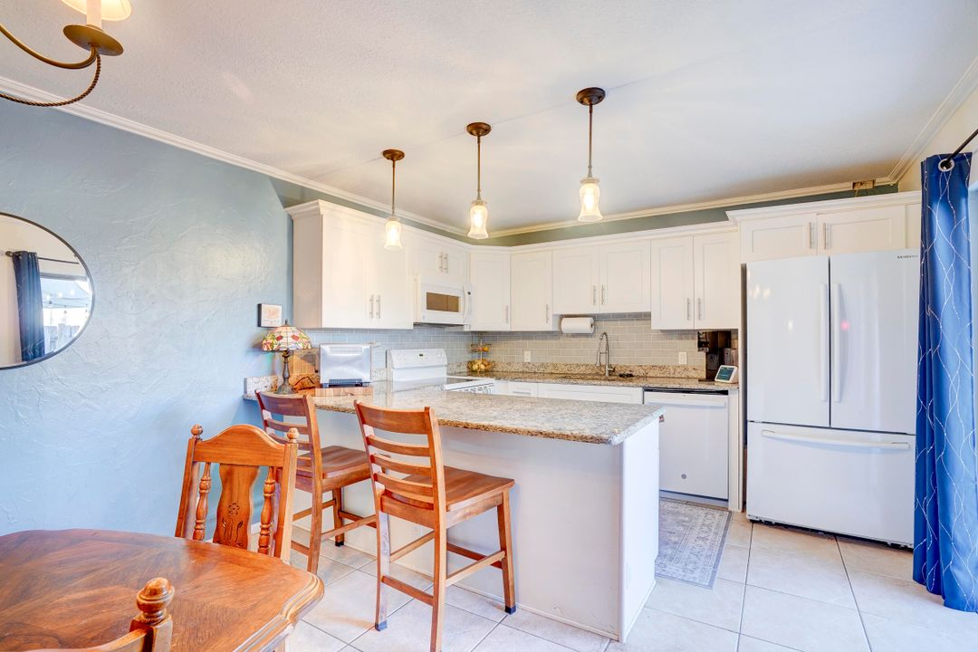 En Venta: $300,000 (2 camas, 2 baños, 1405 Pies cuadrados)