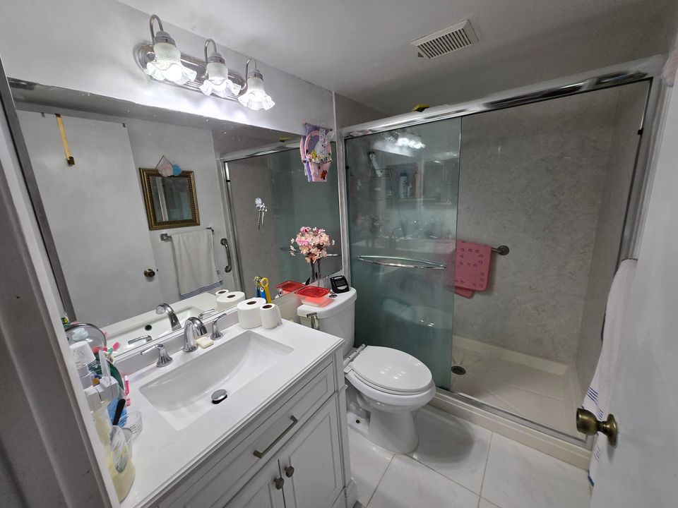 For Sale: $184,900 (2 beds, 2 baths, 1064 Square Feet)