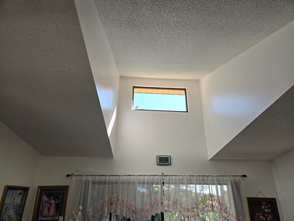 For Sale: $184,900 (2 beds, 2 baths, 1064 Square Feet)