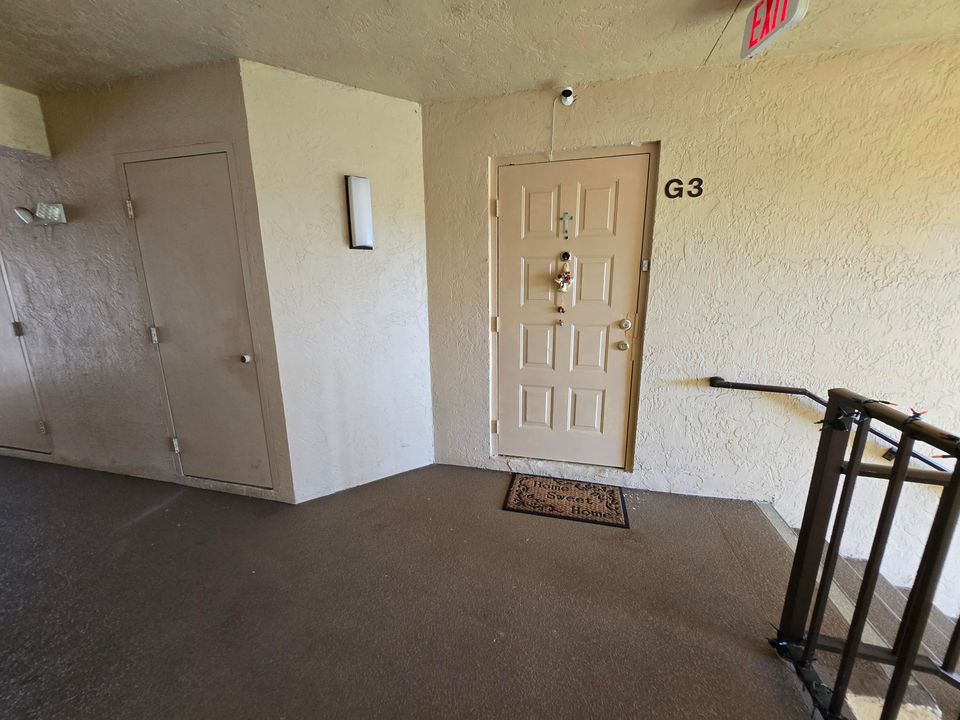 For Sale: $184,900 (2 beds, 2 baths, 1064 Square Feet)