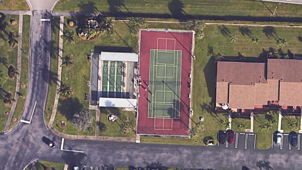 For Sale: $184,900 (2 beds, 2 baths, 1064 Square Feet)