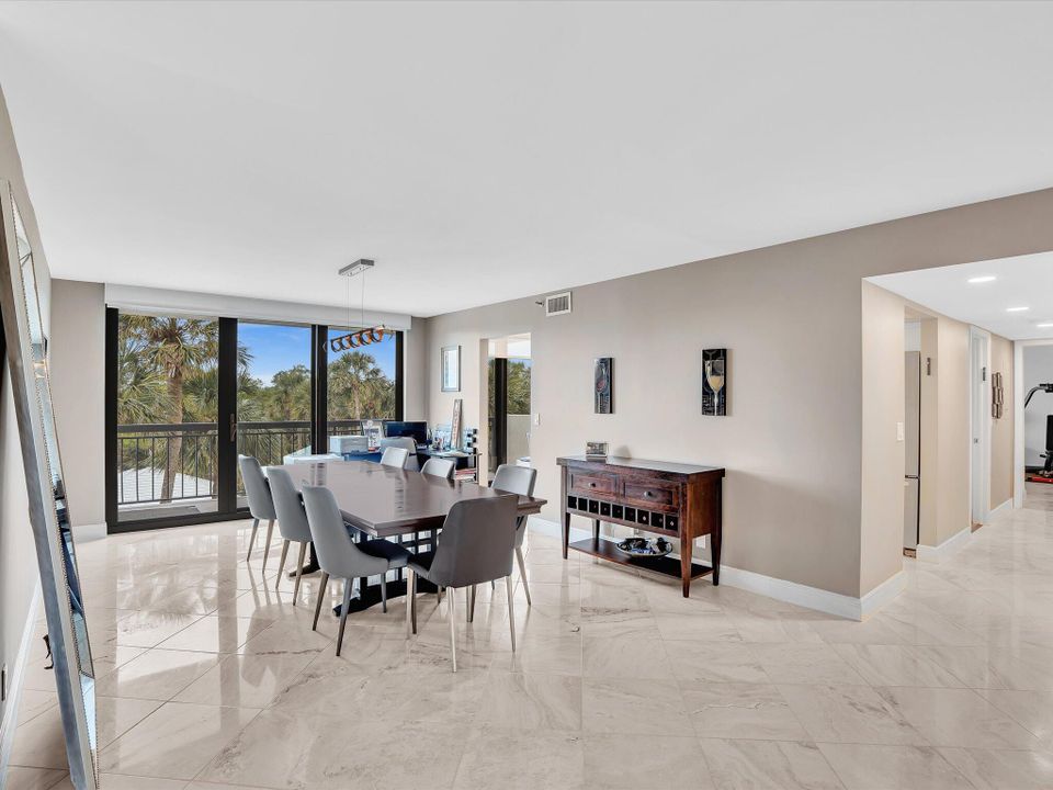 待售: $845,000 (2 贝兹, 2 浴室, 1736 平方英尺)