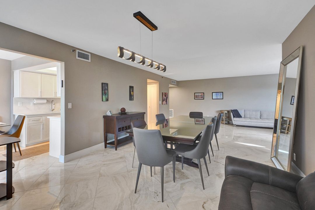 待售: $845,000 (2 贝兹, 2 浴室, 1736 平方英尺)