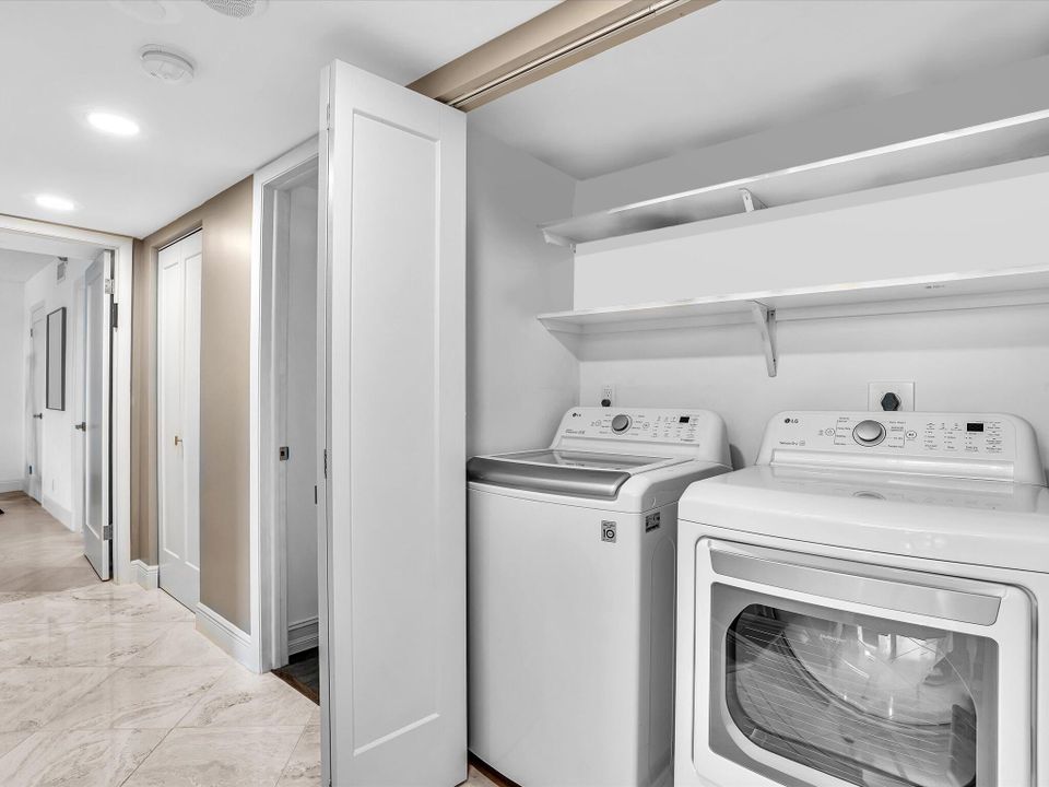 待售: $845,000 (2 贝兹, 2 浴室, 1736 平方英尺)