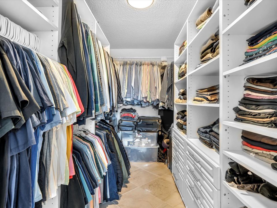 待售: $845,000 (2 贝兹, 2 浴室, 1736 平方英尺)