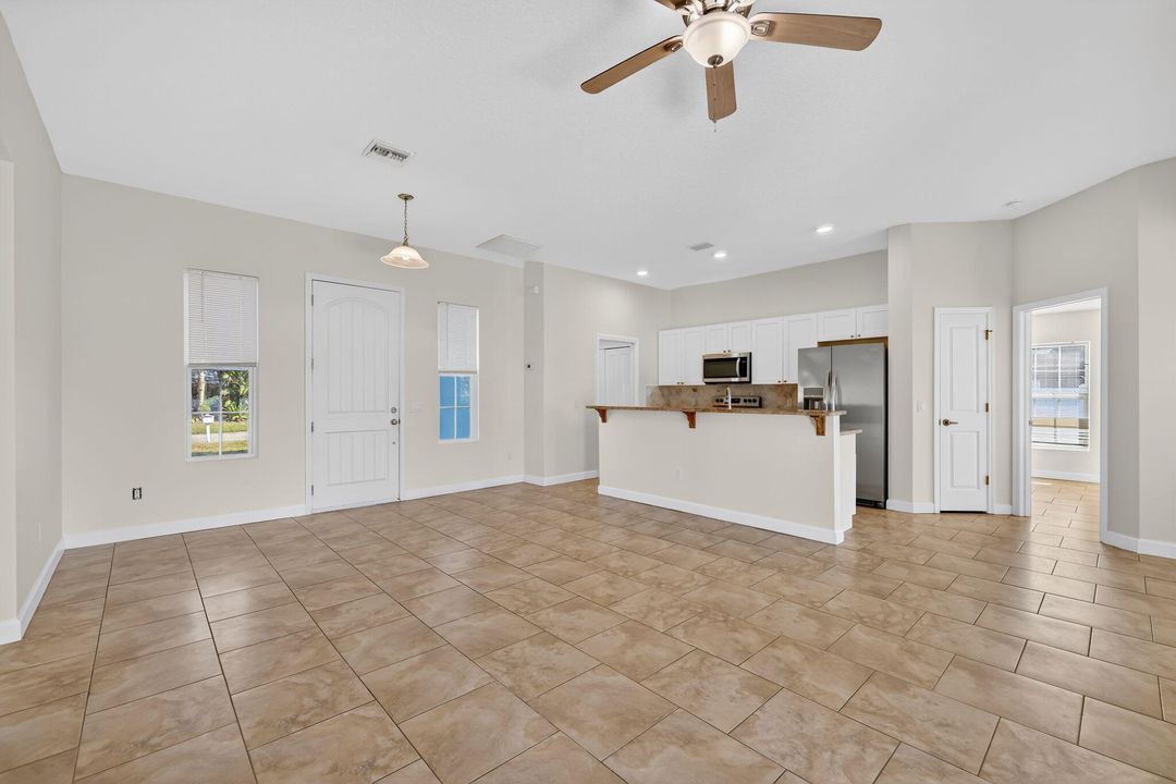 出租: $2,275 (3 贝兹, 2 浴室, 1490 平方英尺)