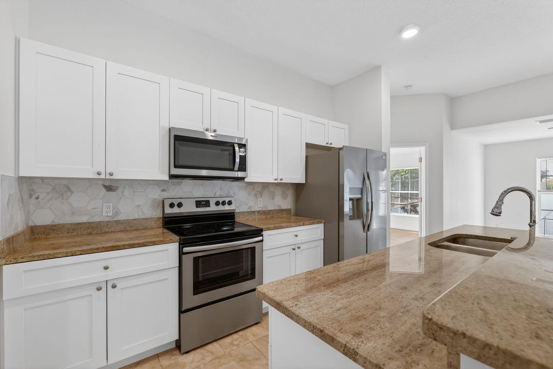 出租: $2,275 (3 贝兹, 2 浴室, 1490 平方英尺)