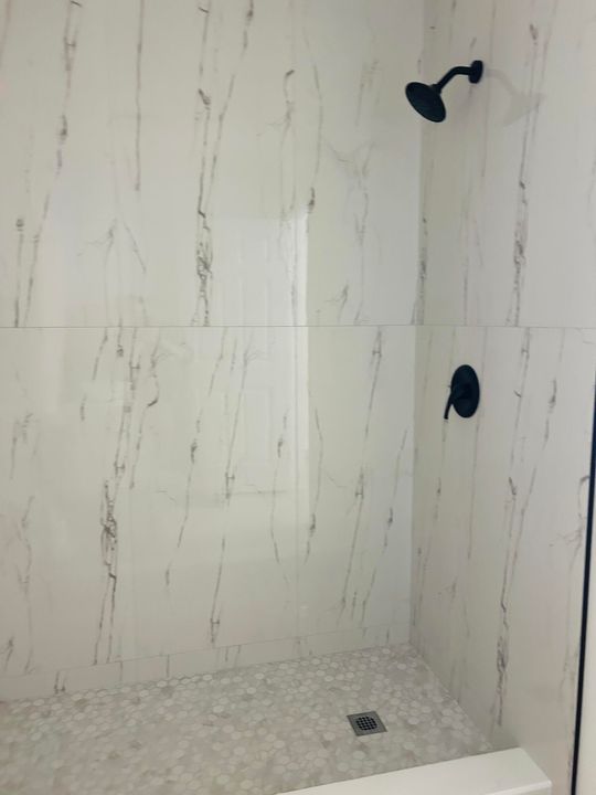 For Rent: $3,000 (1 beds, 1 baths, 350 Square Feet)