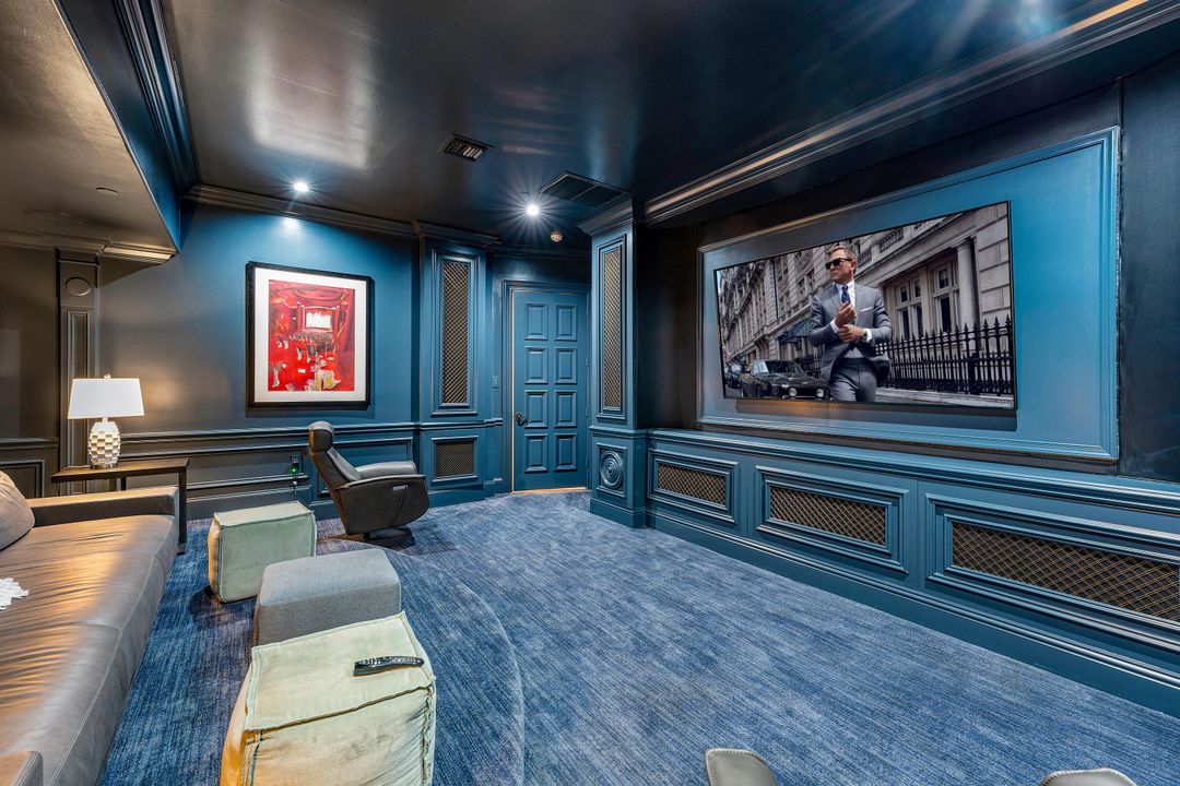 Под контрактом: $13,800,000 (6 спален, 7 ванн, 9296 Квадратных фут)