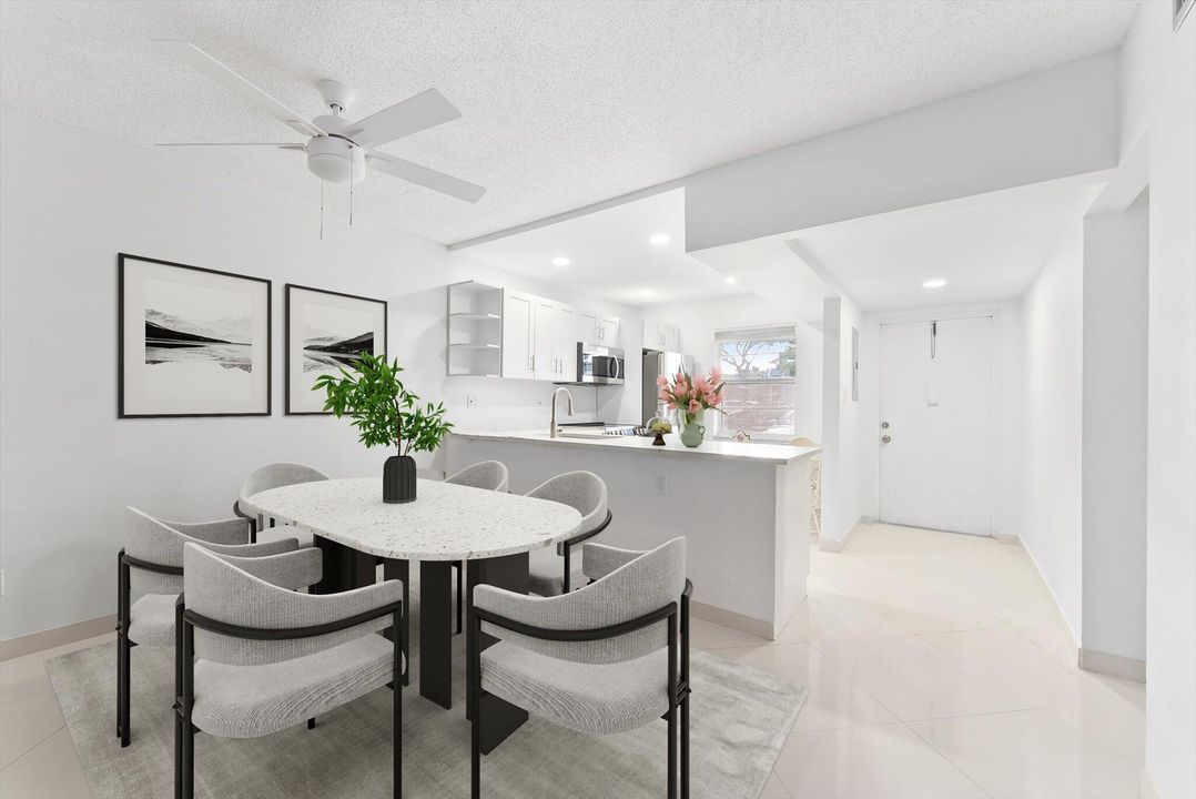 На продажу: $175,000 (2 спален, 2 ванн, 930 Квадратных фут)