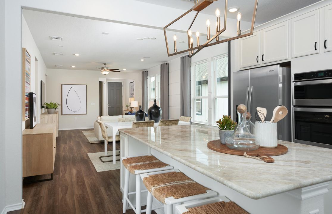 待售: $573,140 (2 贝兹, 2 浴室, 1618 平方英尺)