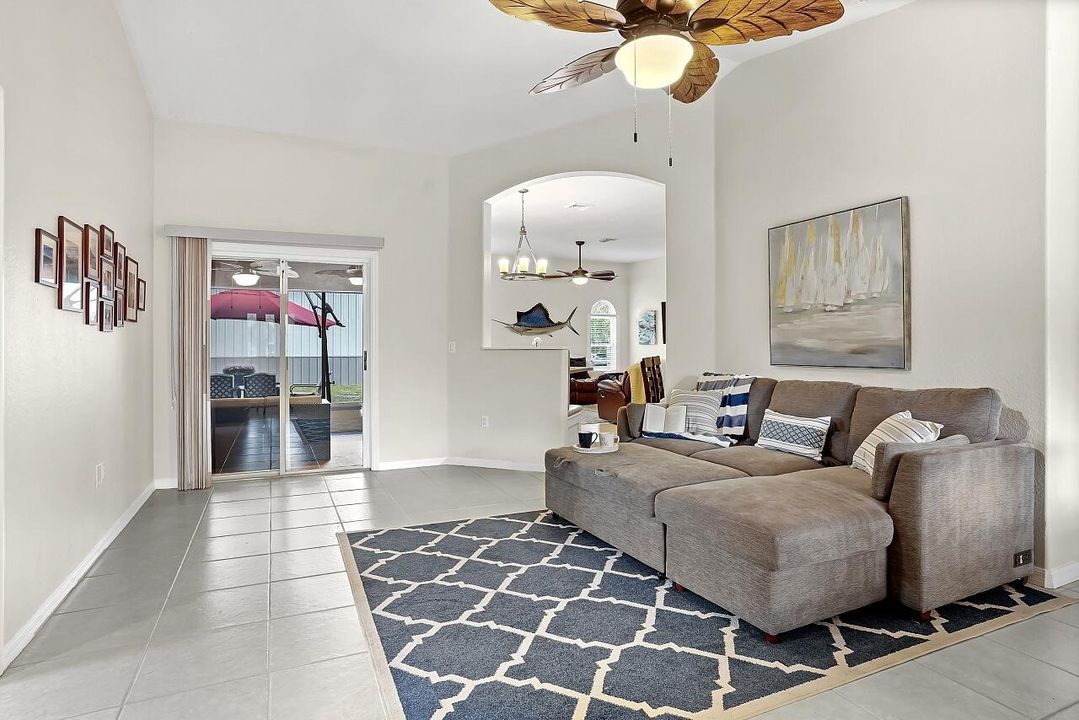 待售: $729,000 (3 贝兹, 2 浴室, 1762 平方英尺)