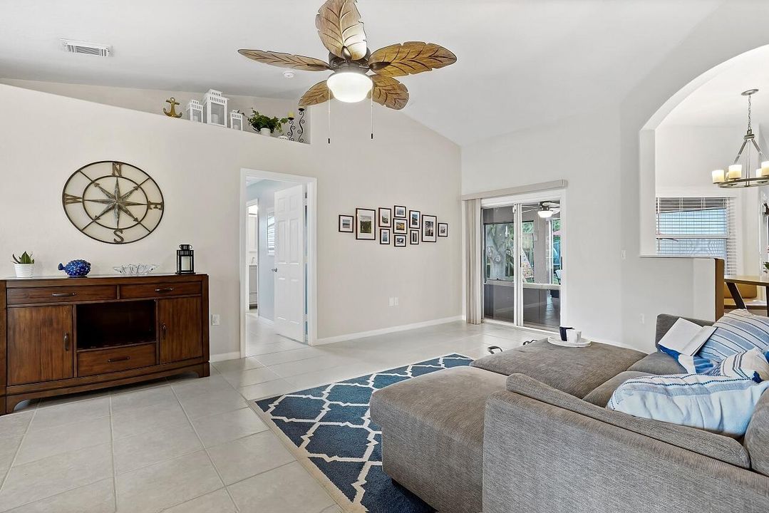 待售: $729,000 (3 贝兹, 2 浴室, 1762 平方英尺)