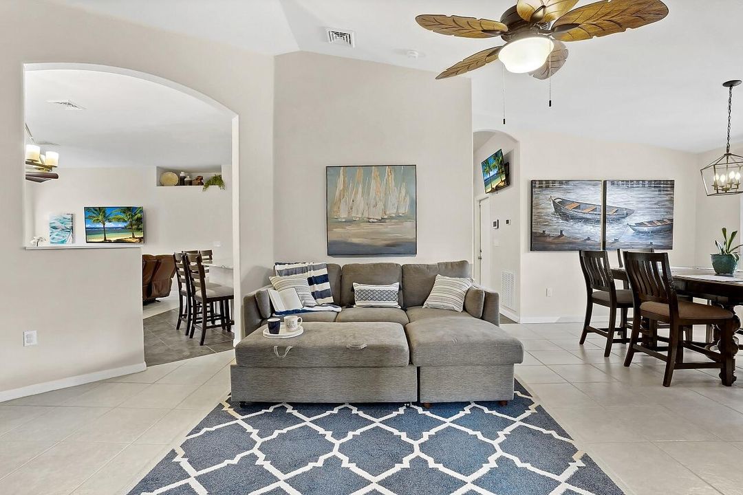 待售: $729,000 (3 贝兹, 2 浴室, 1762 平方英尺)