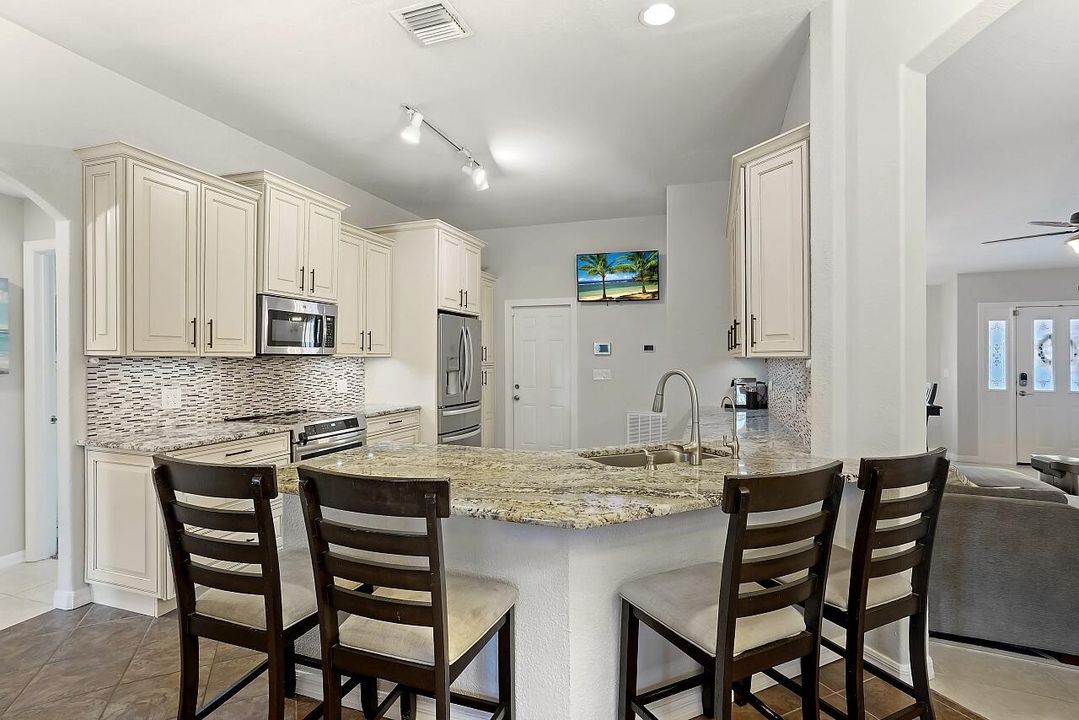 待售: $729,000 (3 贝兹, 2 浴室, 1762 平方英尺)