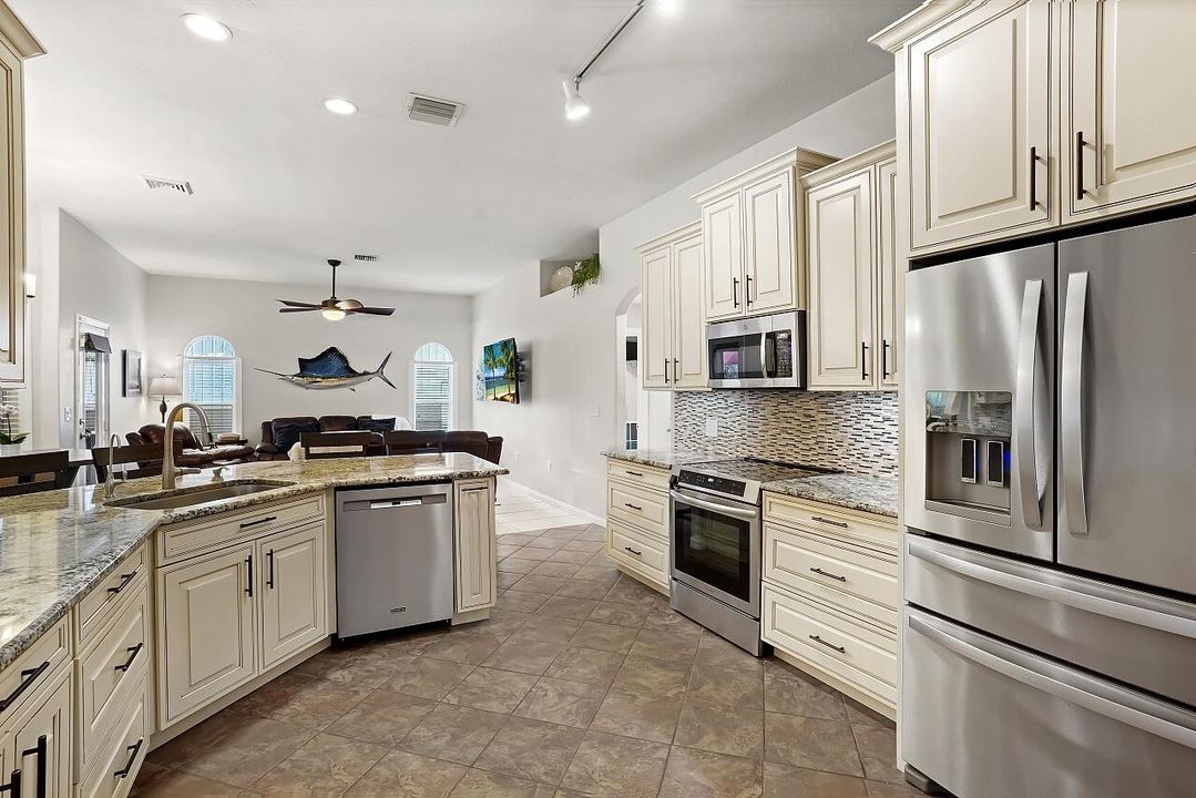 待售: $729,000 (3 贝兹, 2 浴室, 1762 平方英尺)