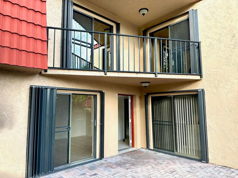 В аренду: $2,500 (2 спален, 2 ванн, 1302 Квадратных фут)