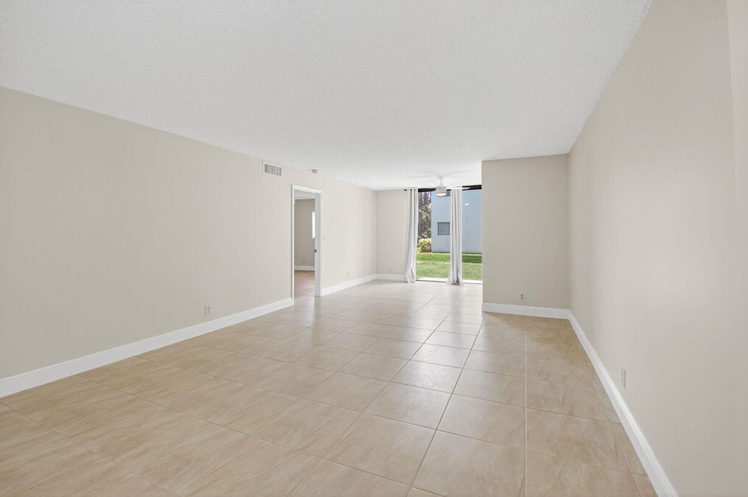 For Rent: $2,500 (2 beds, 2 baths, 1362 Square Feet)