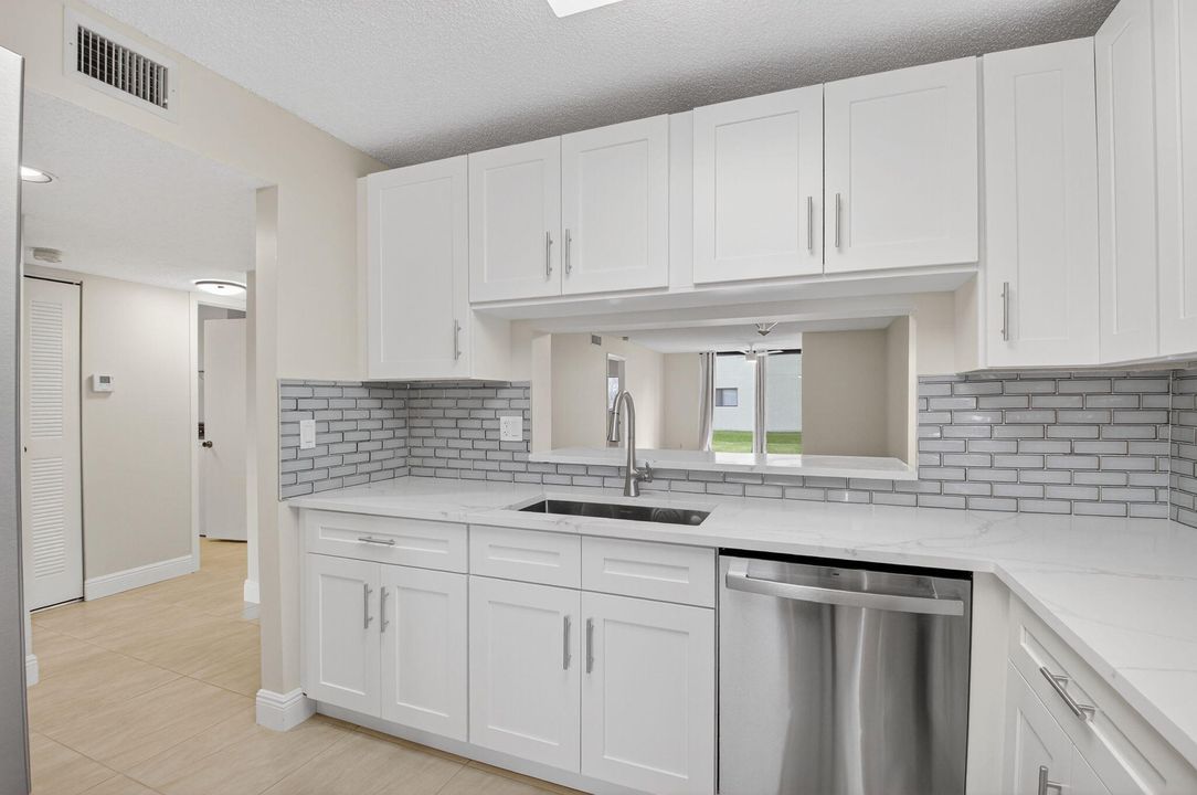 For Rent: $2,500 (2 beds, 2 baths, 1362 Square Feet)