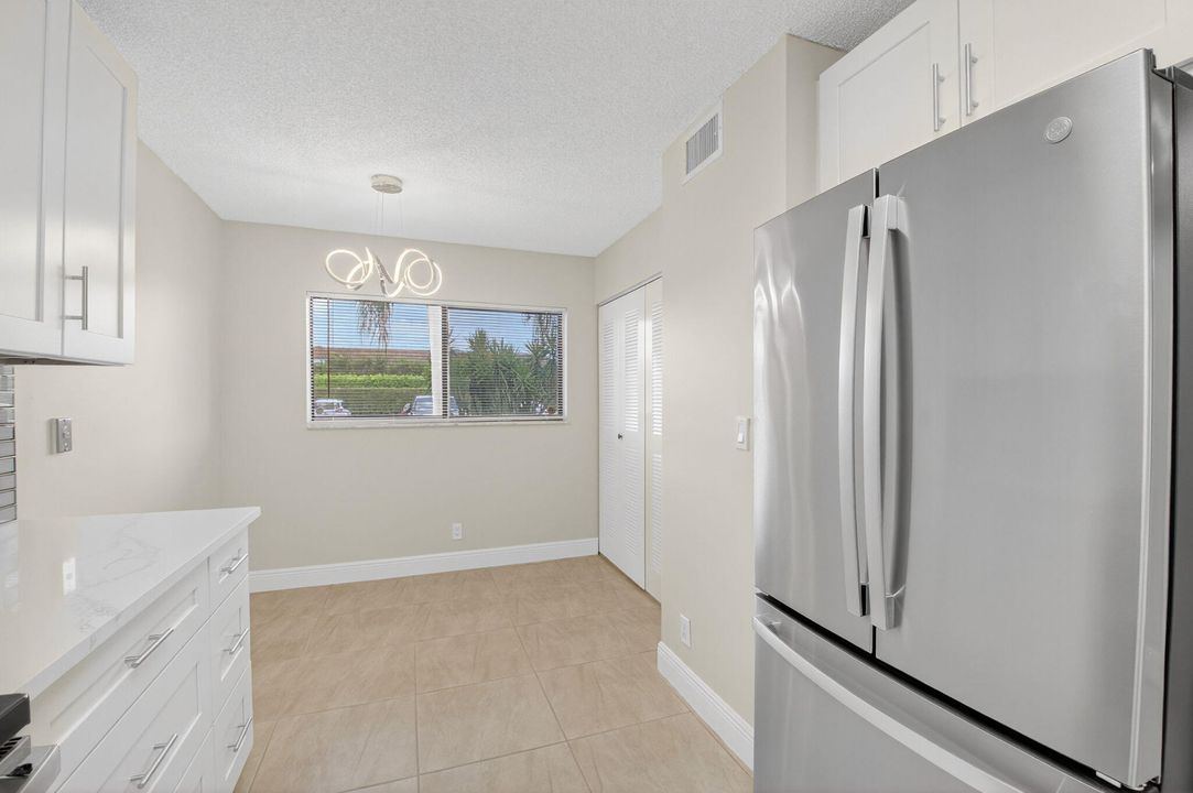 For Rent: $2,500 (2 beds, 2 baths, 1362 Square Feet)