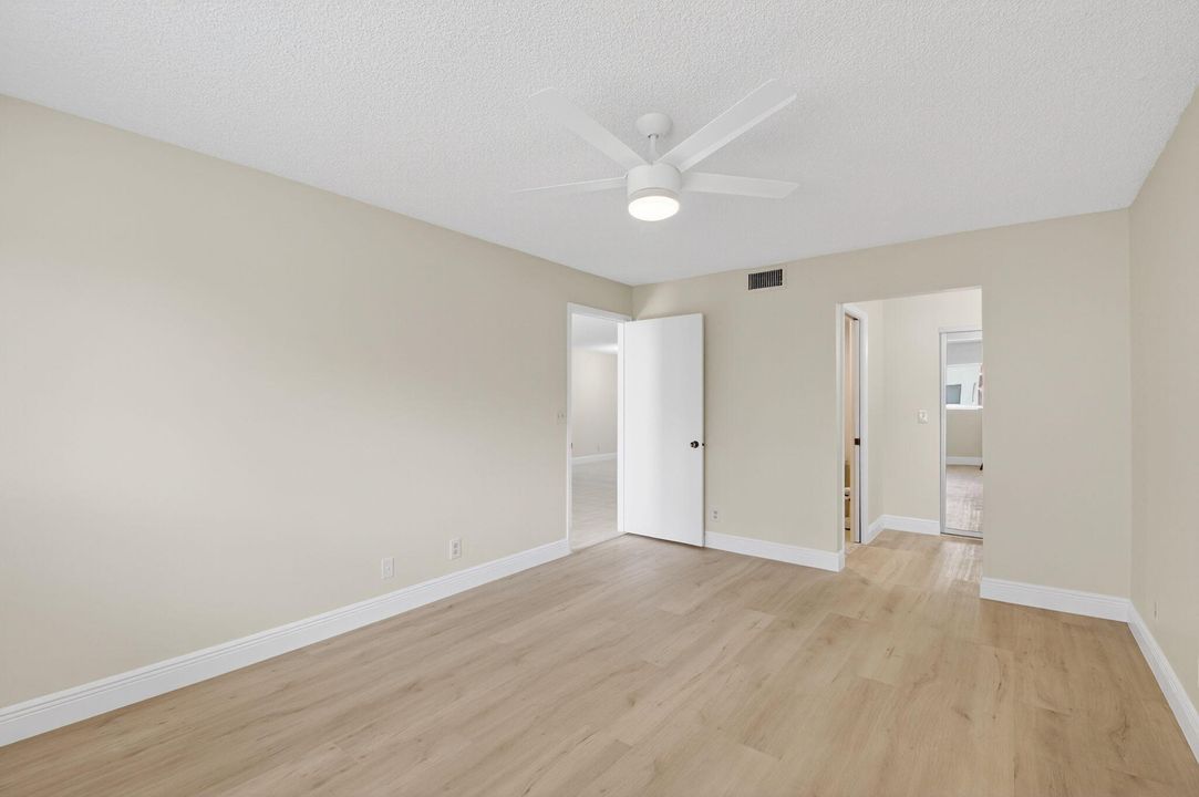 For Rent: $2,500 (2 beds, 2 baths, 1362 Square Feet)