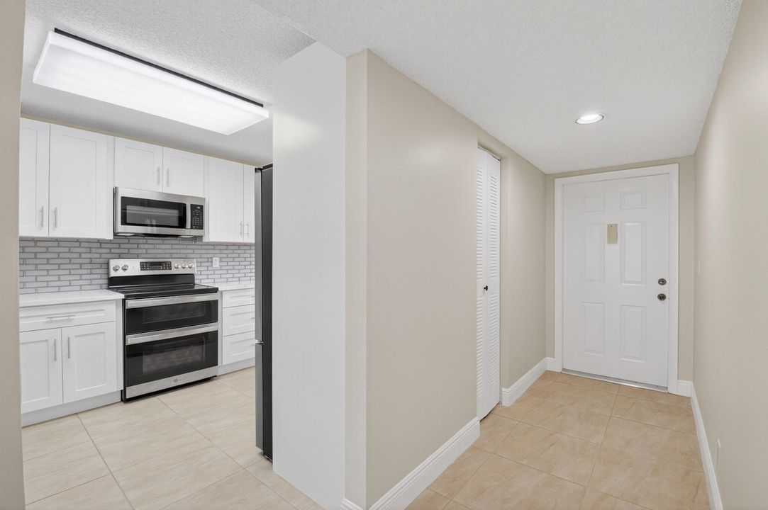 For Rent: $2,500 (2 beds, 2 baths, 1362 Square Feet)