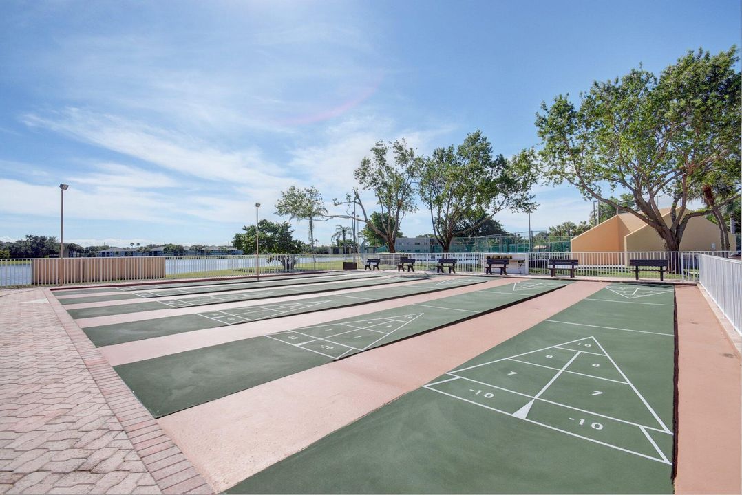 For Rent: $2,500 (2 beds, 2 baths, 1362 Square Feet)