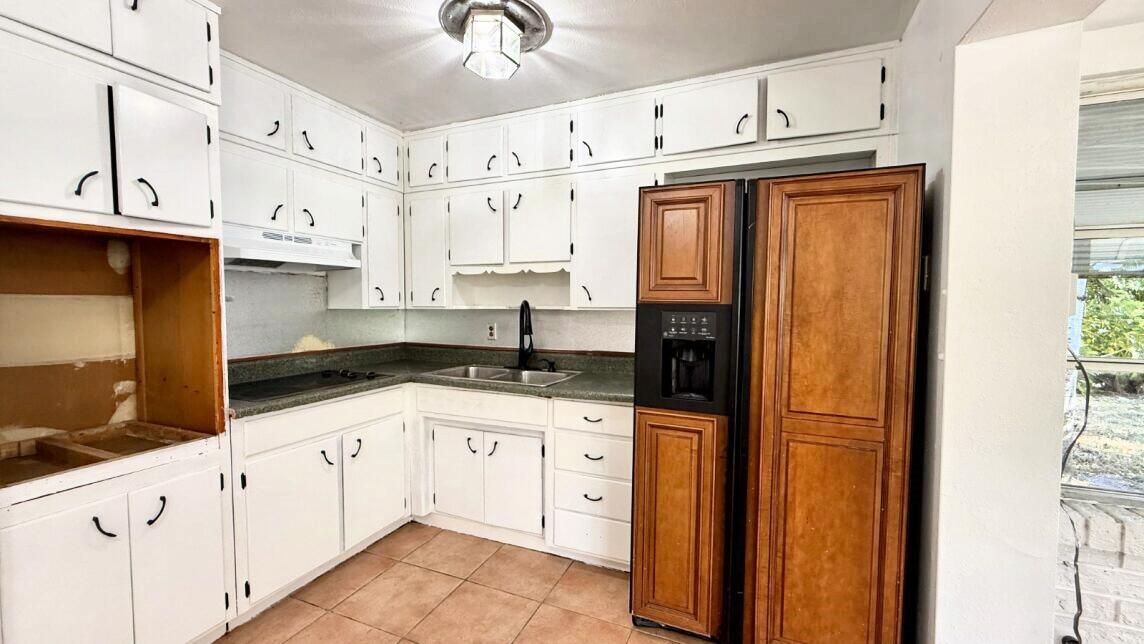 待售: $485,000 (0 贝兹, 0 浴室, 1335 平方英尺)