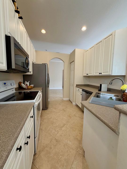 For Sale: $675,000 (4 beds, 3 baths, 2300 Square Feet)