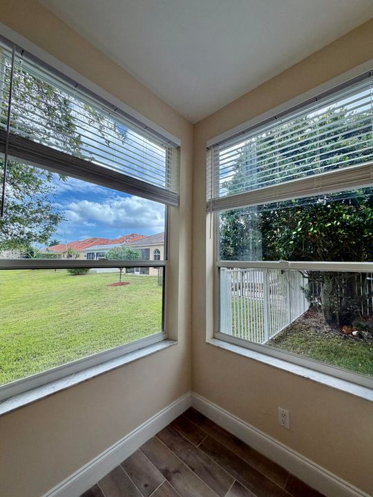 For Sale: $675,000 (4 beds, 3 baths, 2300 Square Feet)