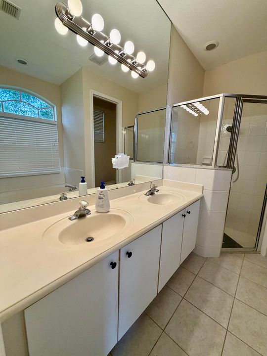 For Sale: $675,000 (4 beds, 3 baths, 2300 Square Feet)