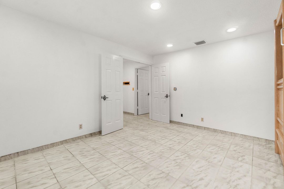 待售: $749,000 (3 贝兹, 3 浴室, 2710 平方英尺)