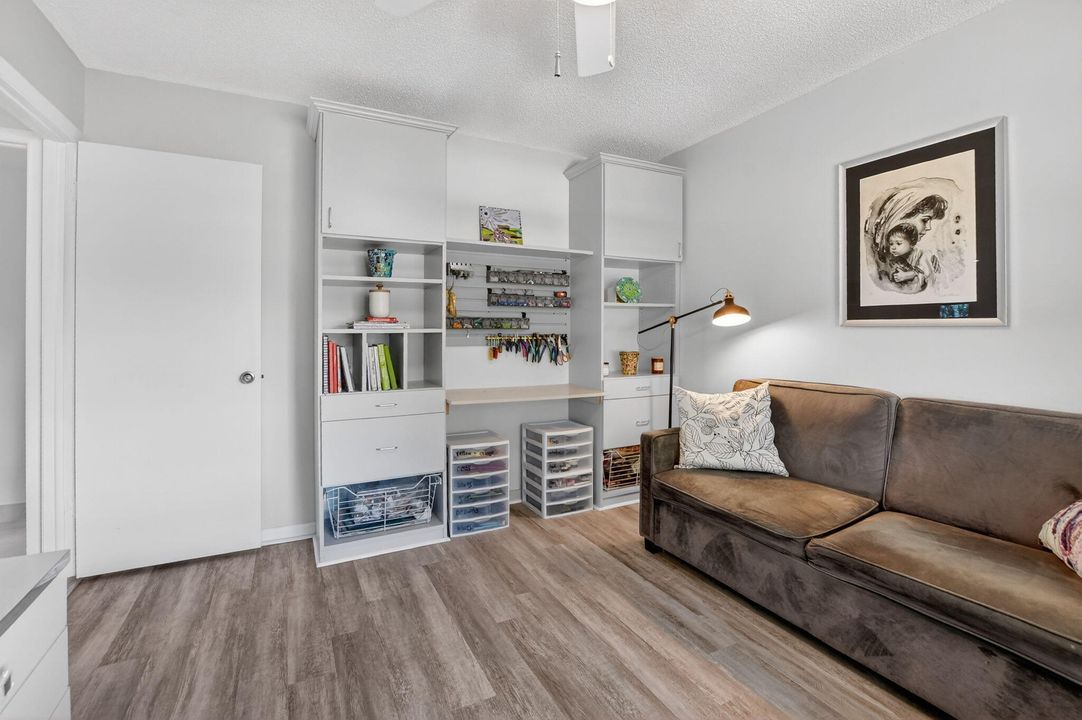 На продажу: $350,000 (2 спален, 2 ванн, 1216 Квадратных фут)