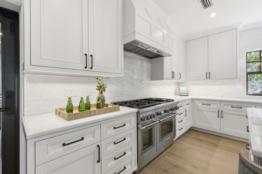 На продажу: $7,300,000 (4 спален, 4 ванн, 4167 Квадратных фут)