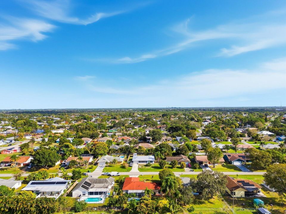 For Sale: $374,000 (3 beds, 2 baths, 1564 Square Feet)