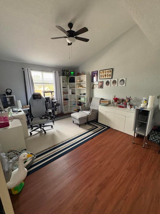 В аренду: $3,150 (3 спален, 2 ванн, 1887 Квадратных фут)