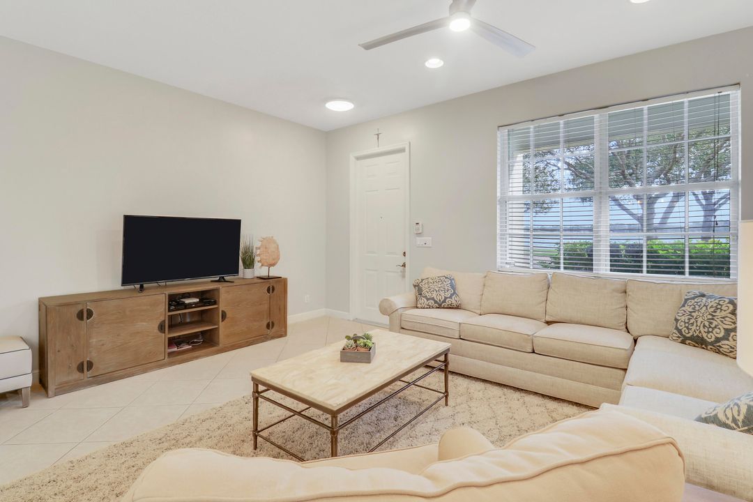 出租: $3,600 (3 贝兹, 2 浴室, 1610 平方英尺)